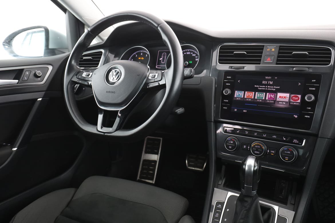 Vehicle Image 14