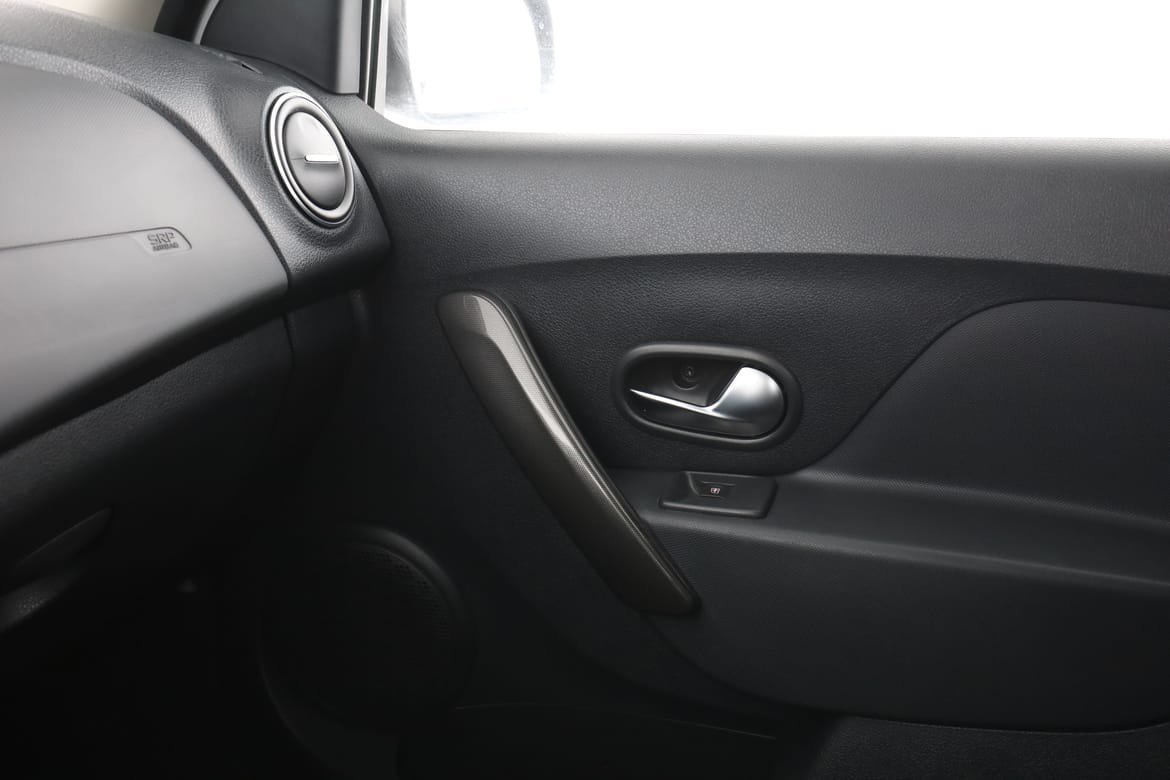 Vehicle Image 30