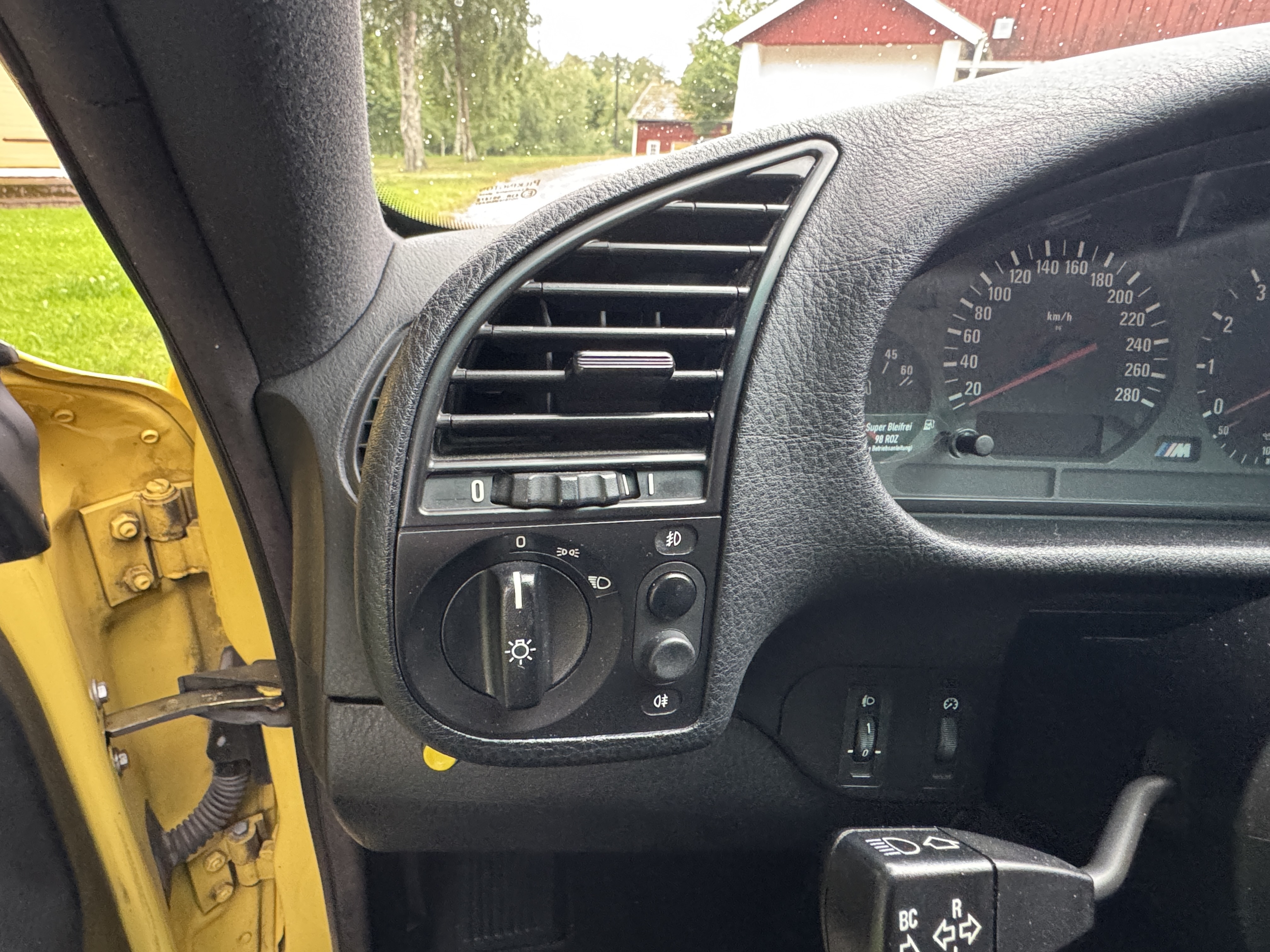 Vehicle Image 60