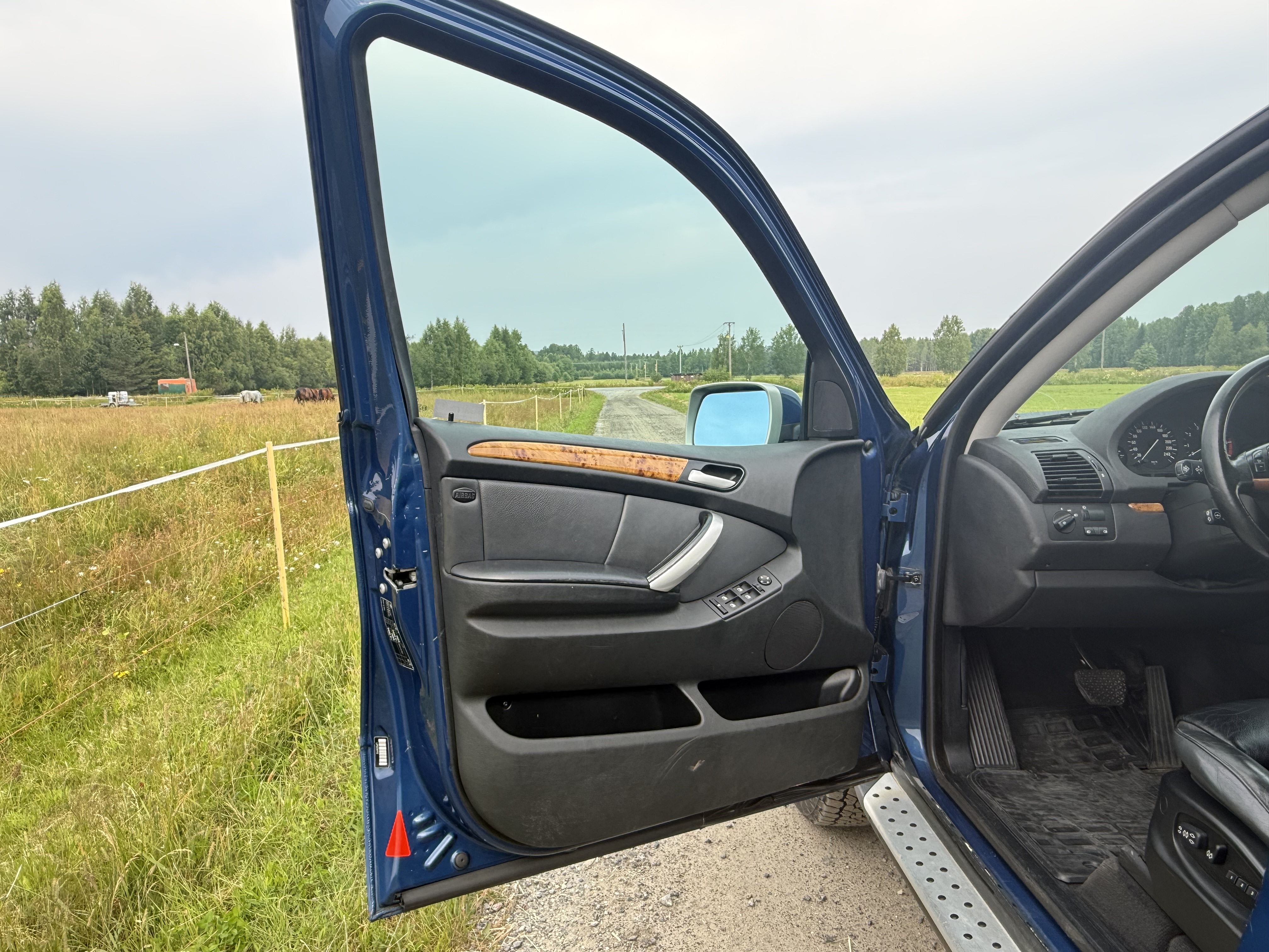 Vehicle Image 70