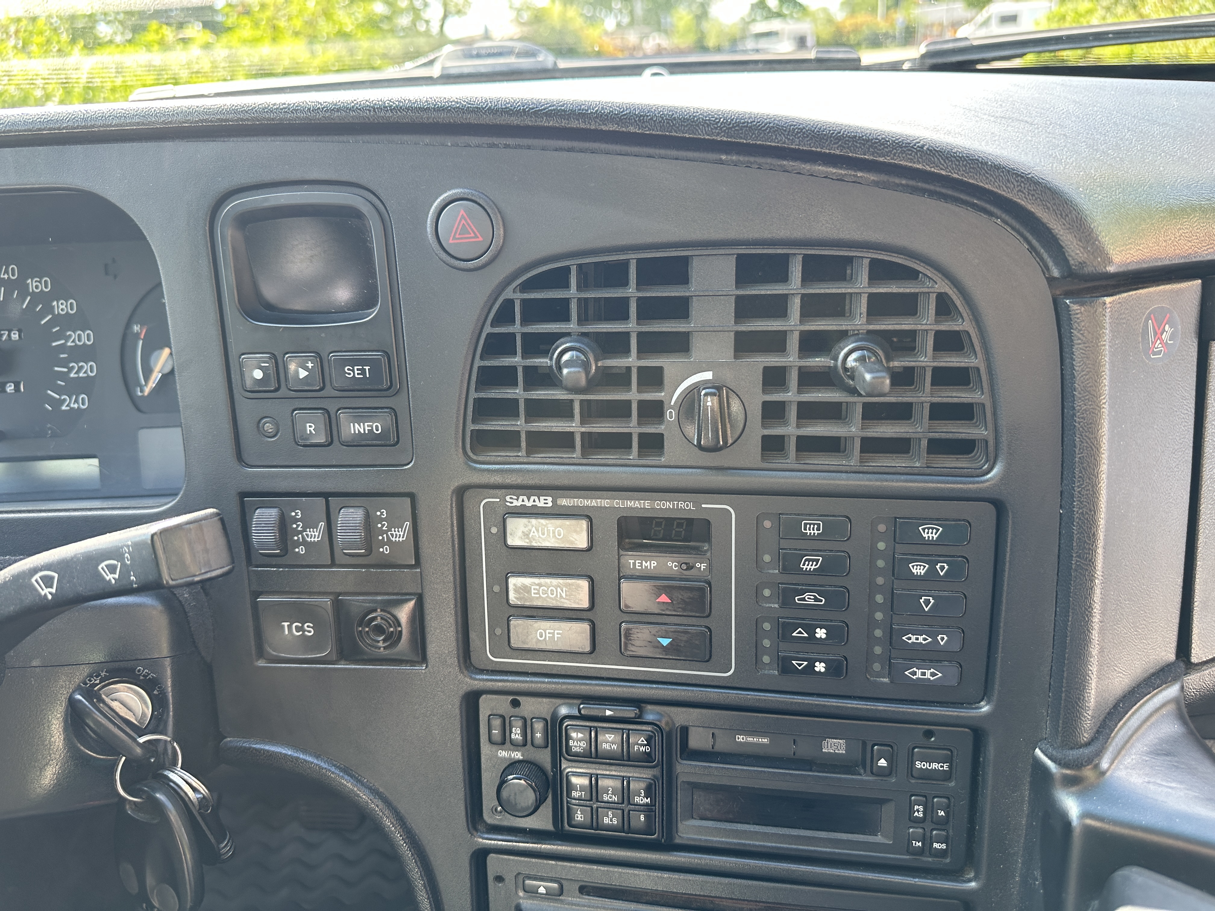 Vehicle Image 81