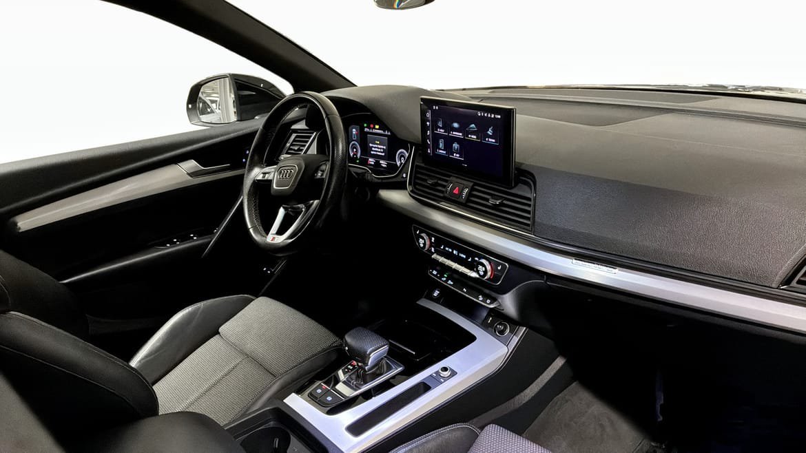Vehicle Image 11