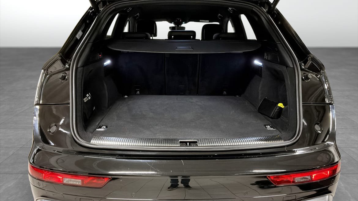 Vehicle Image 13
