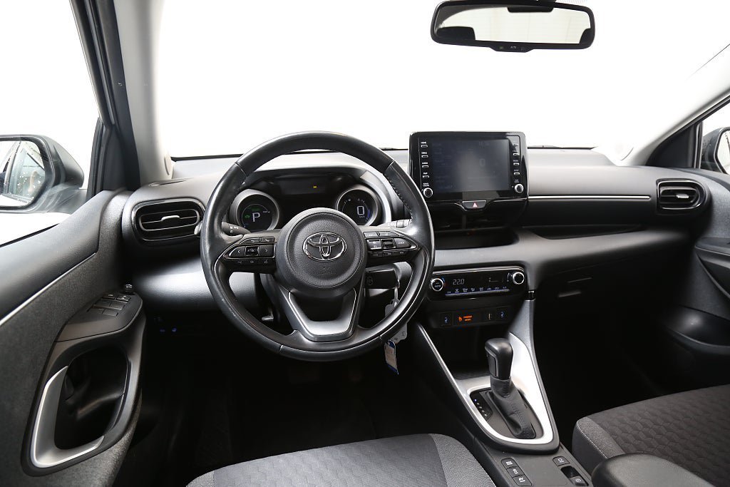 Vehicle Image 12