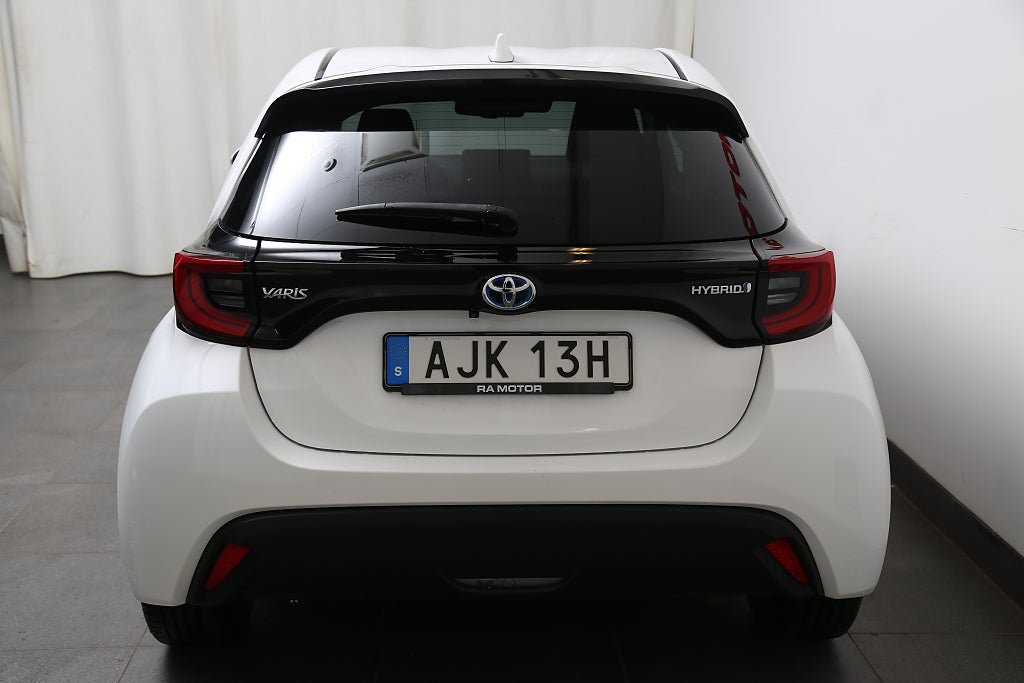 Vehicle Image 25