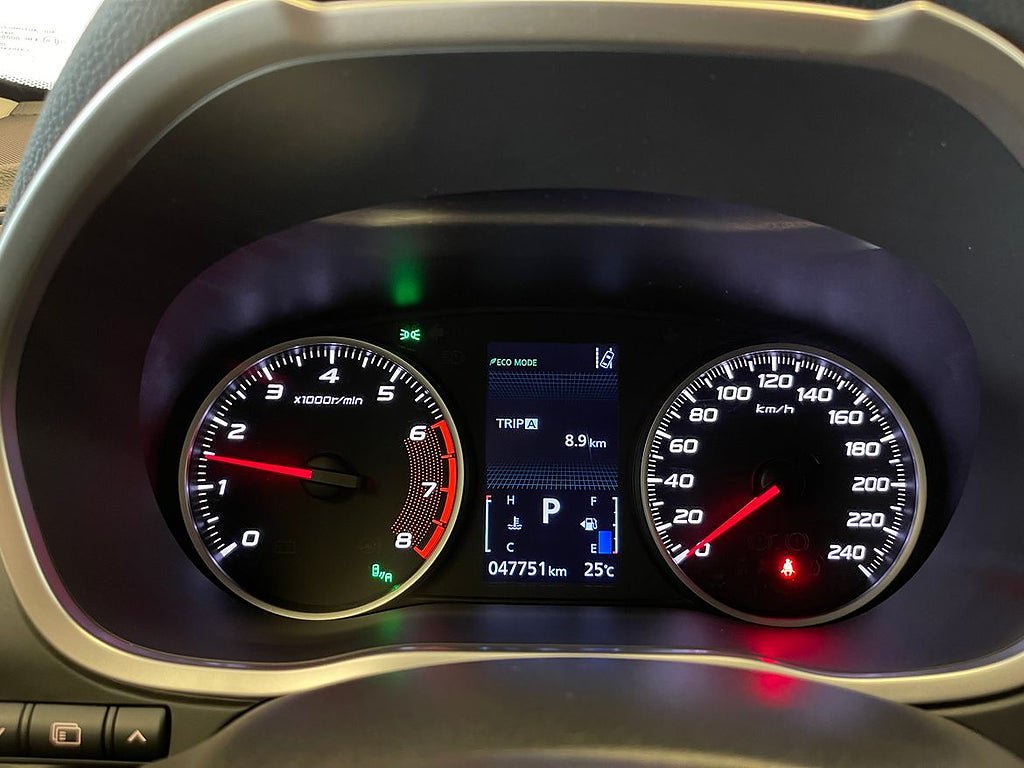 Vehicle Image 12