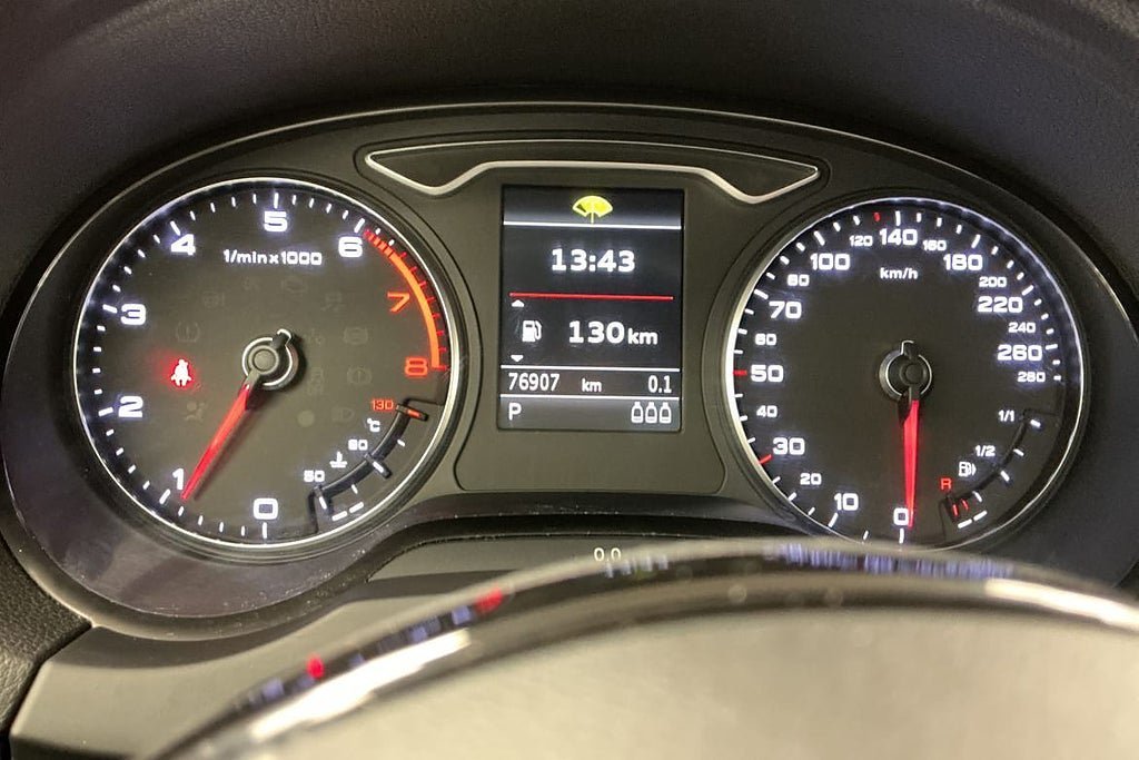 Vehicle Image 24