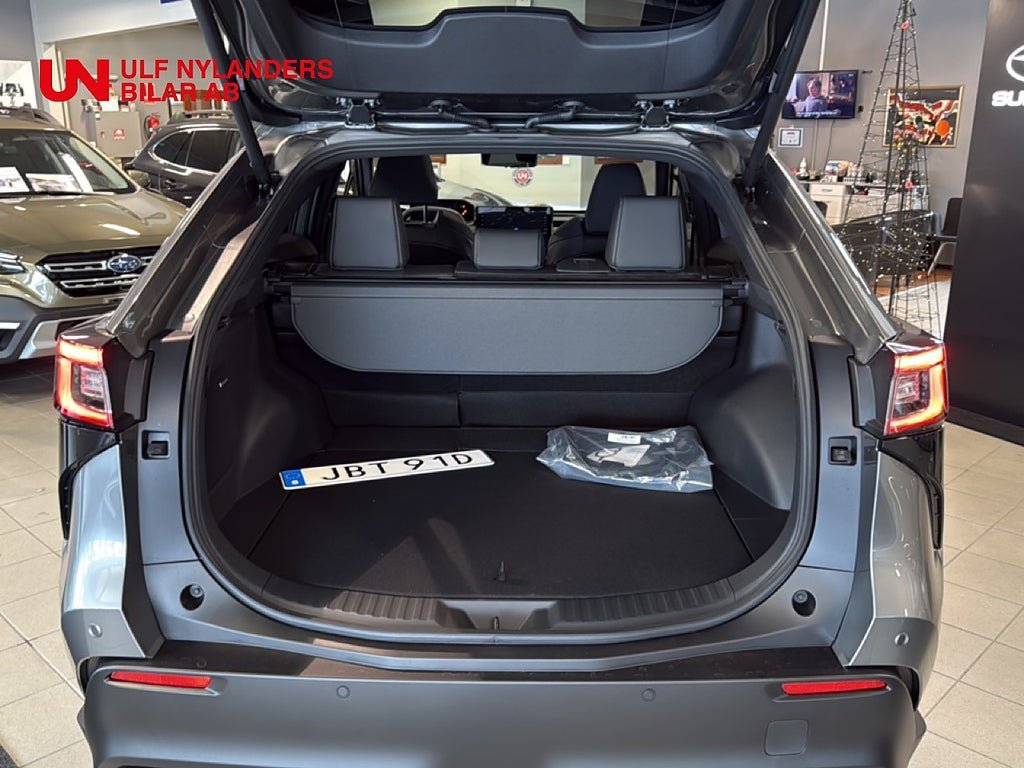 Vehicle Image 7