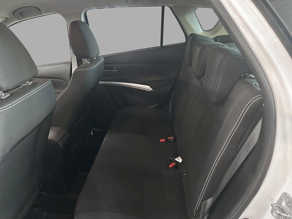 Vehicle Image 9