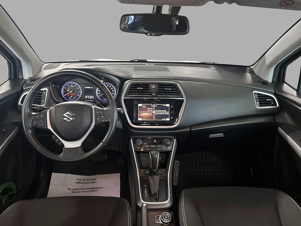 Vehicle Image 12