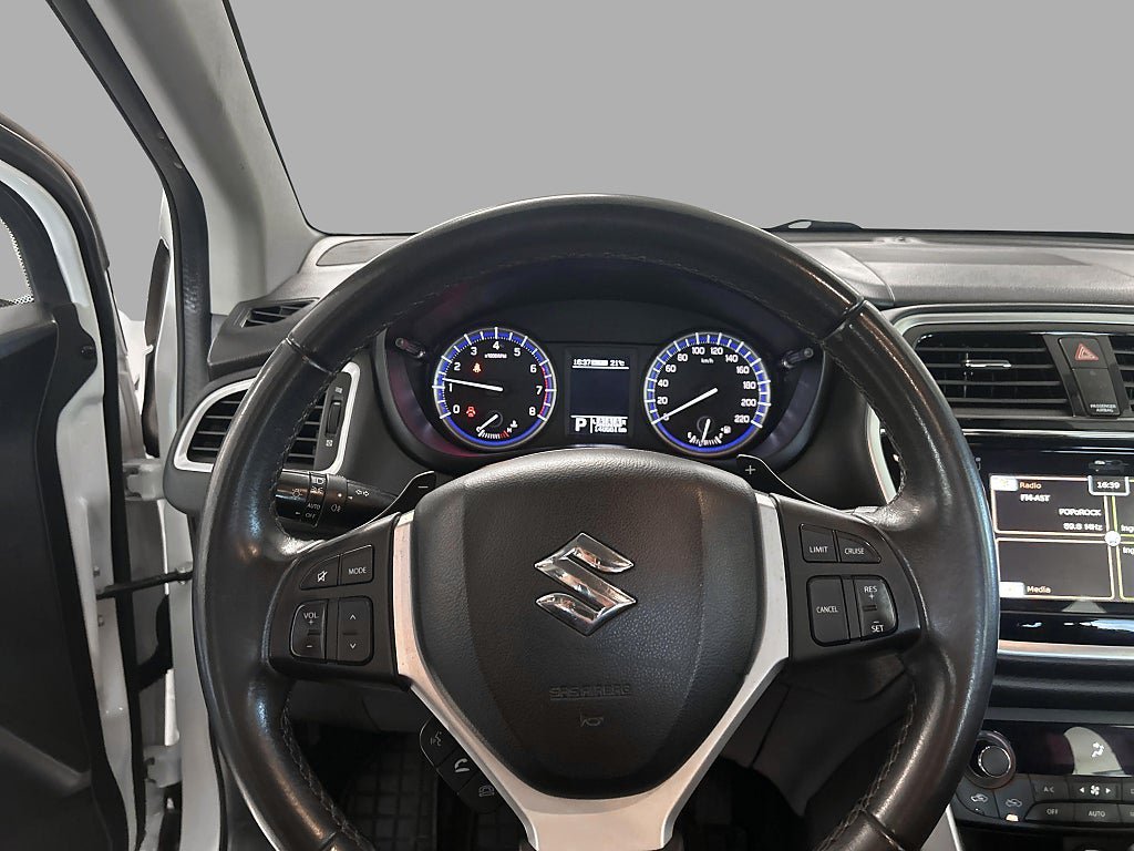 Vehicle Image 14