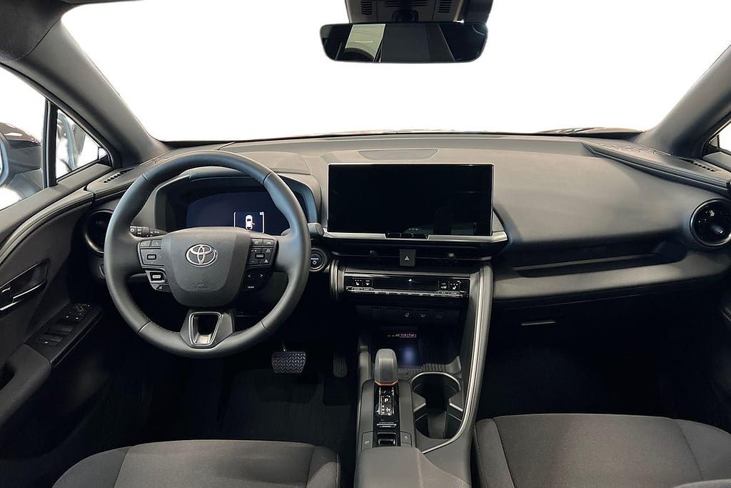 Vehicle Image 8