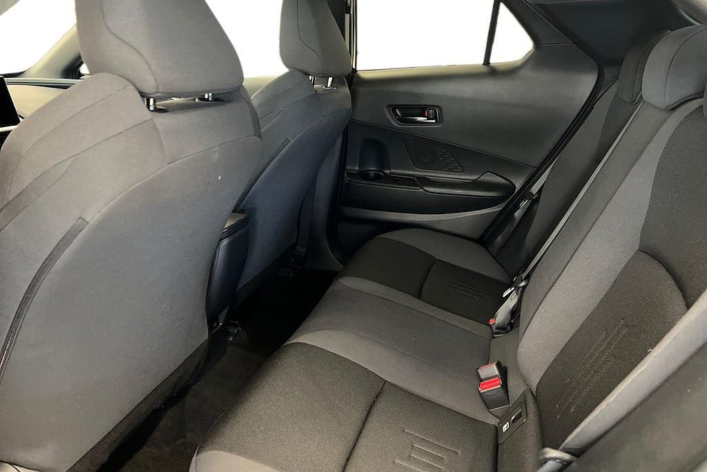 Vehicle Image 11