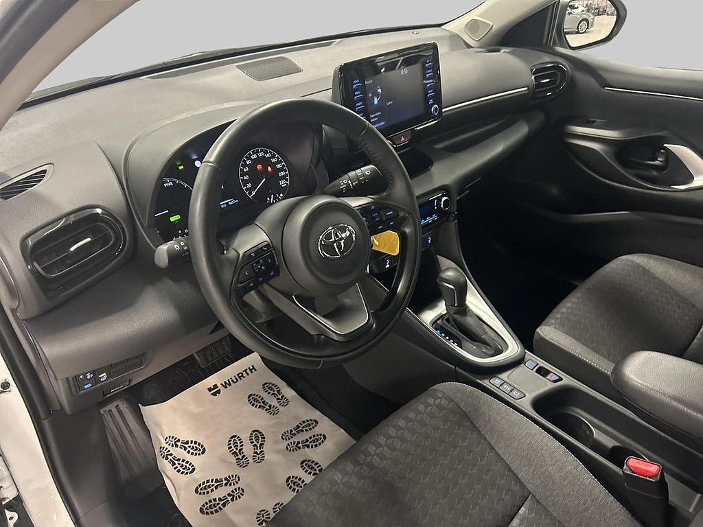 Vehicle Image 14