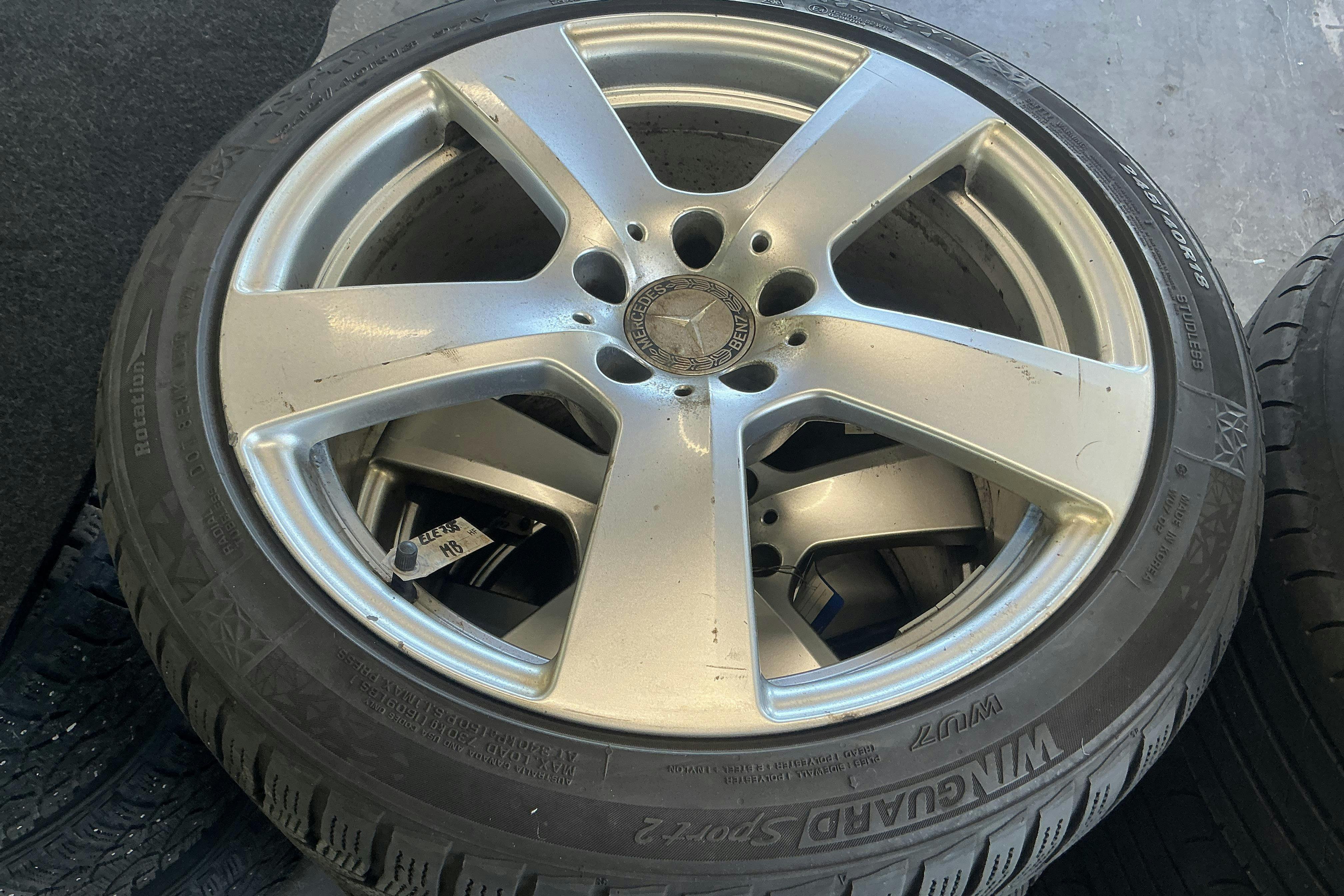 Vehicle Image 12