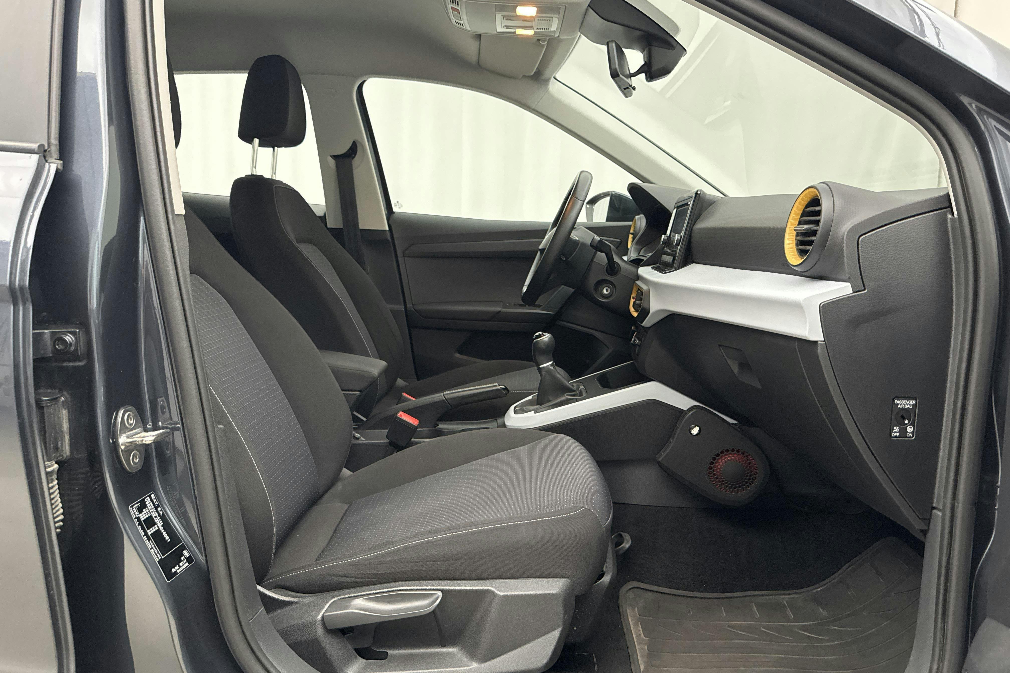Vehicle Image 7
