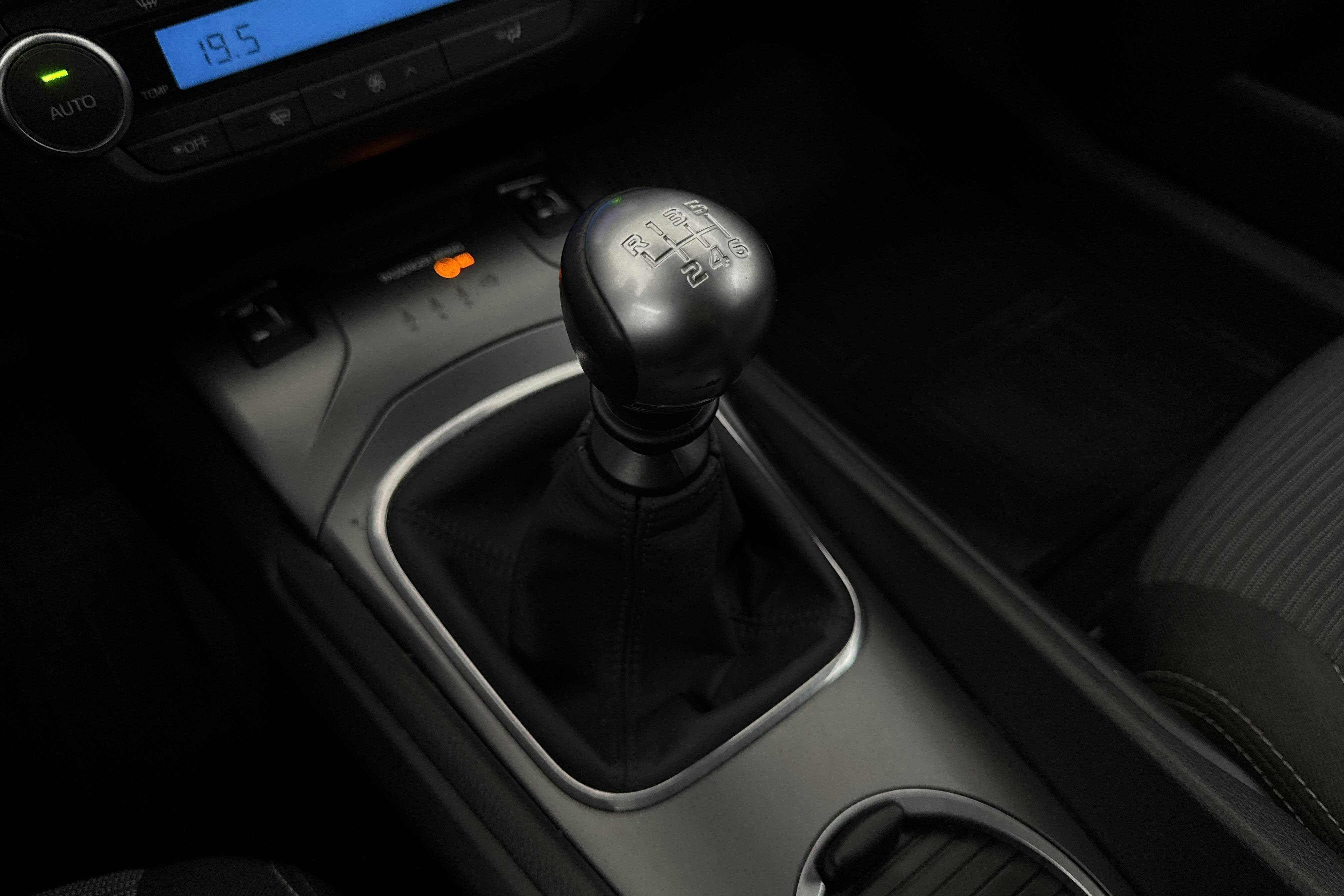 Vehicle Image 13