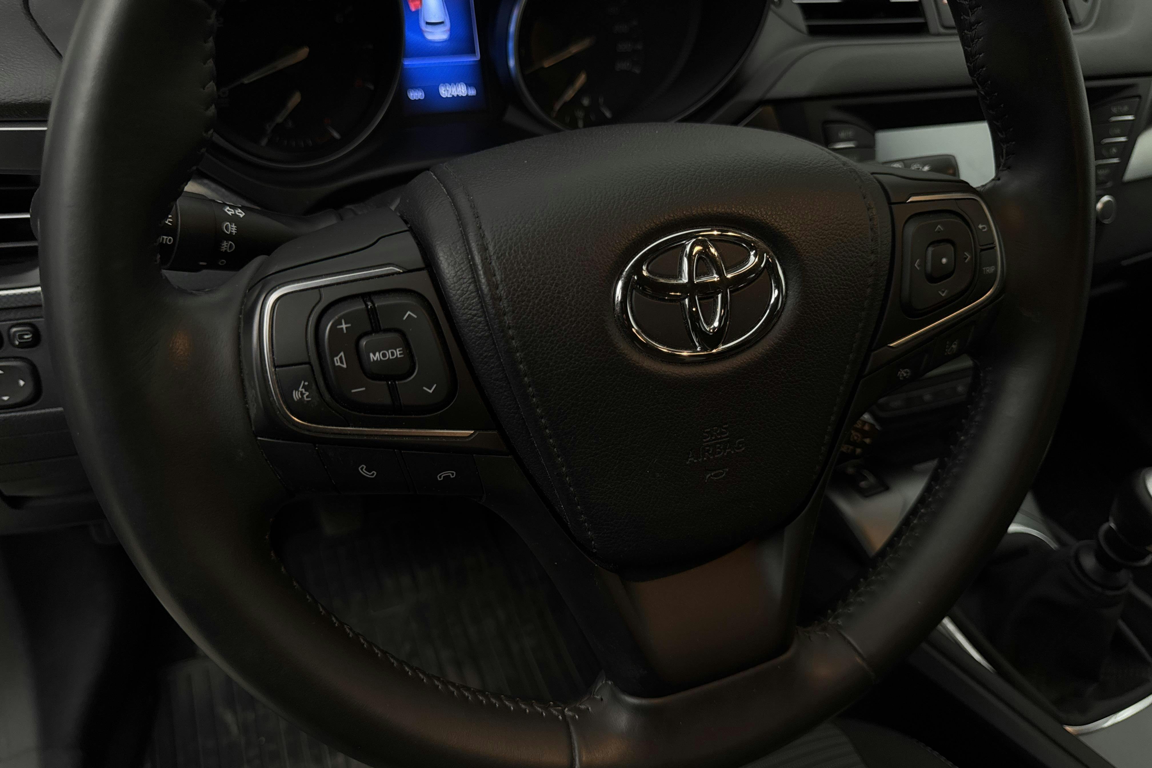 Vehicle Image 14