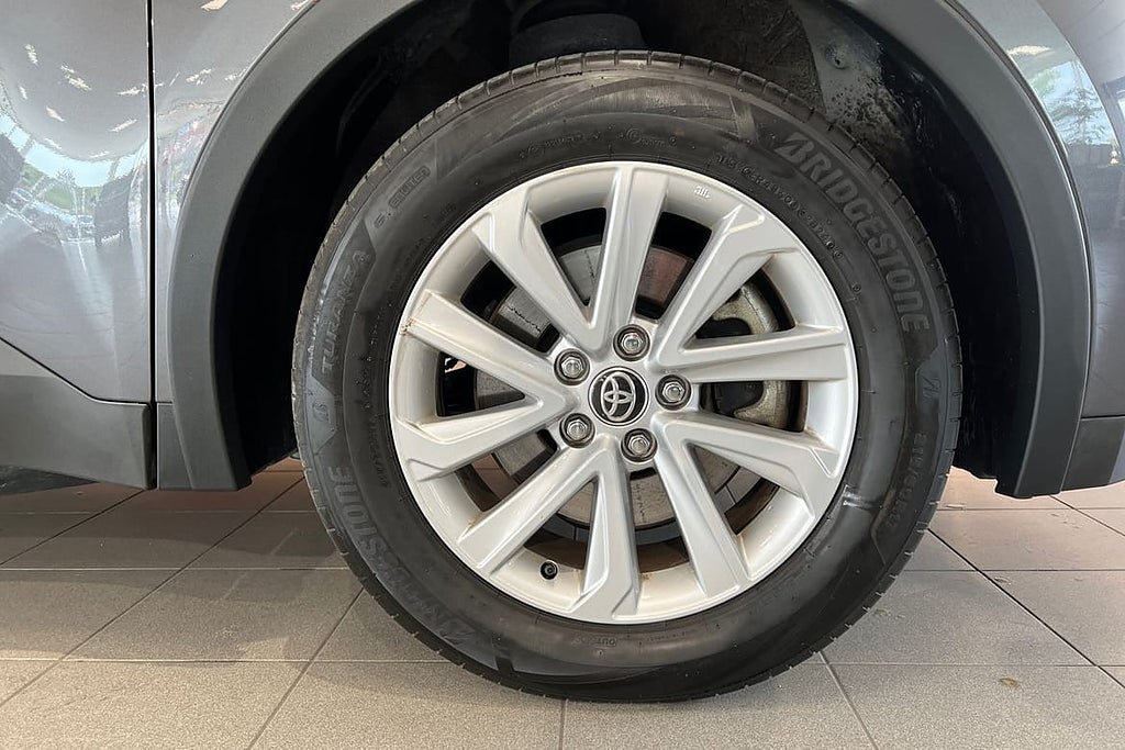 Vehicle Image 17
