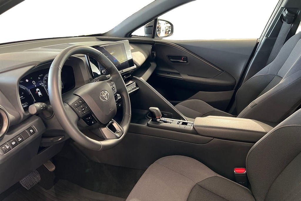 Vehicle Image 14