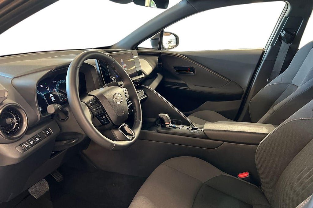 Vehicle Image 14