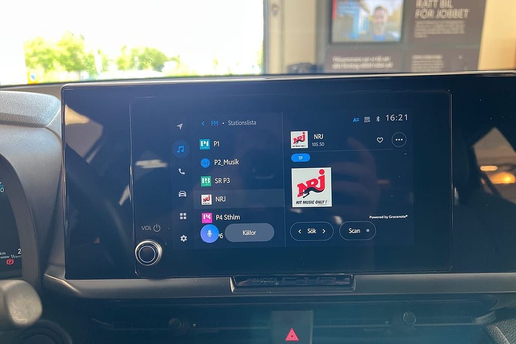 Vehicle Image 15
