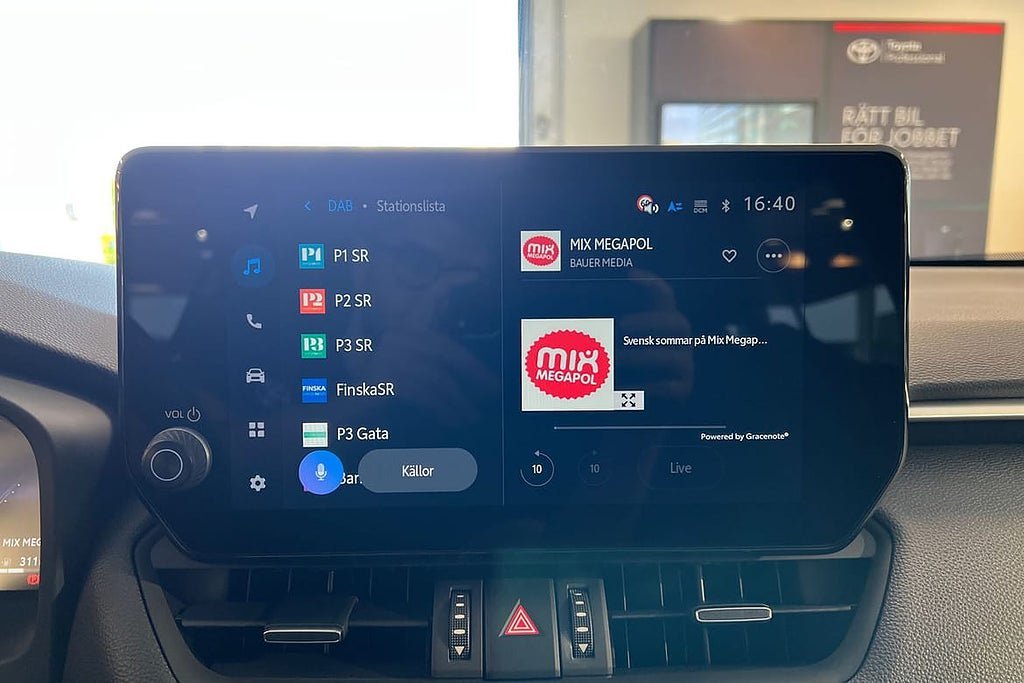 Vehicle Image 15