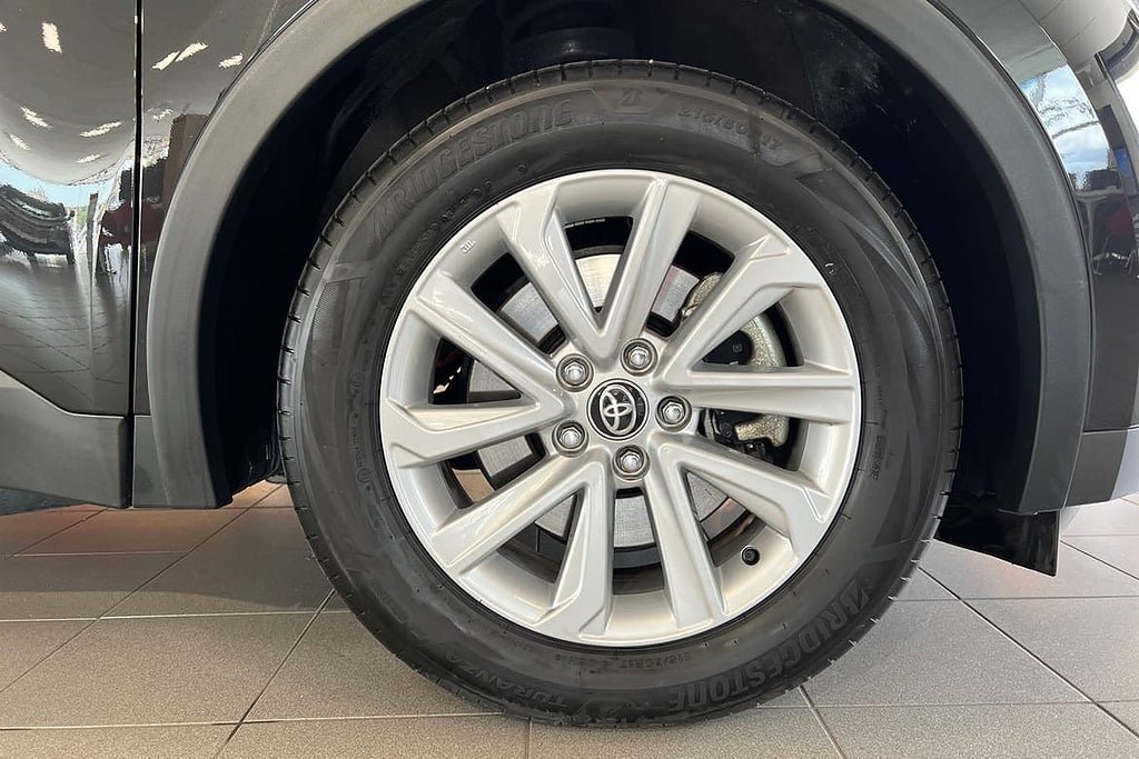 Vehicle Image 17