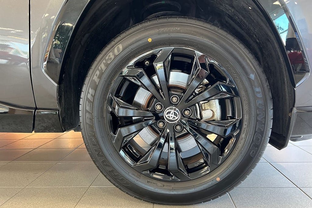 Vehicle Image 17