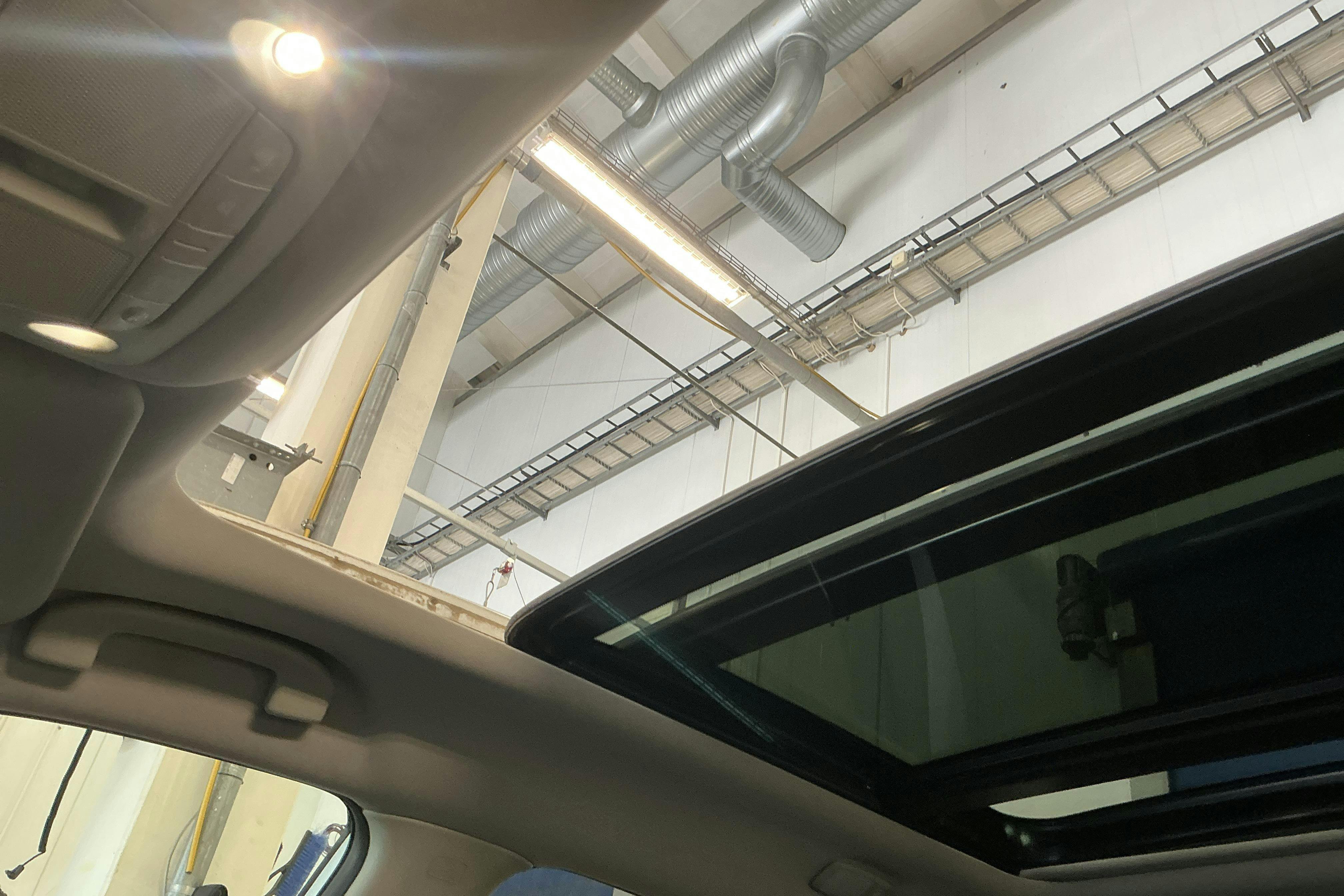 Vehicle Image 17