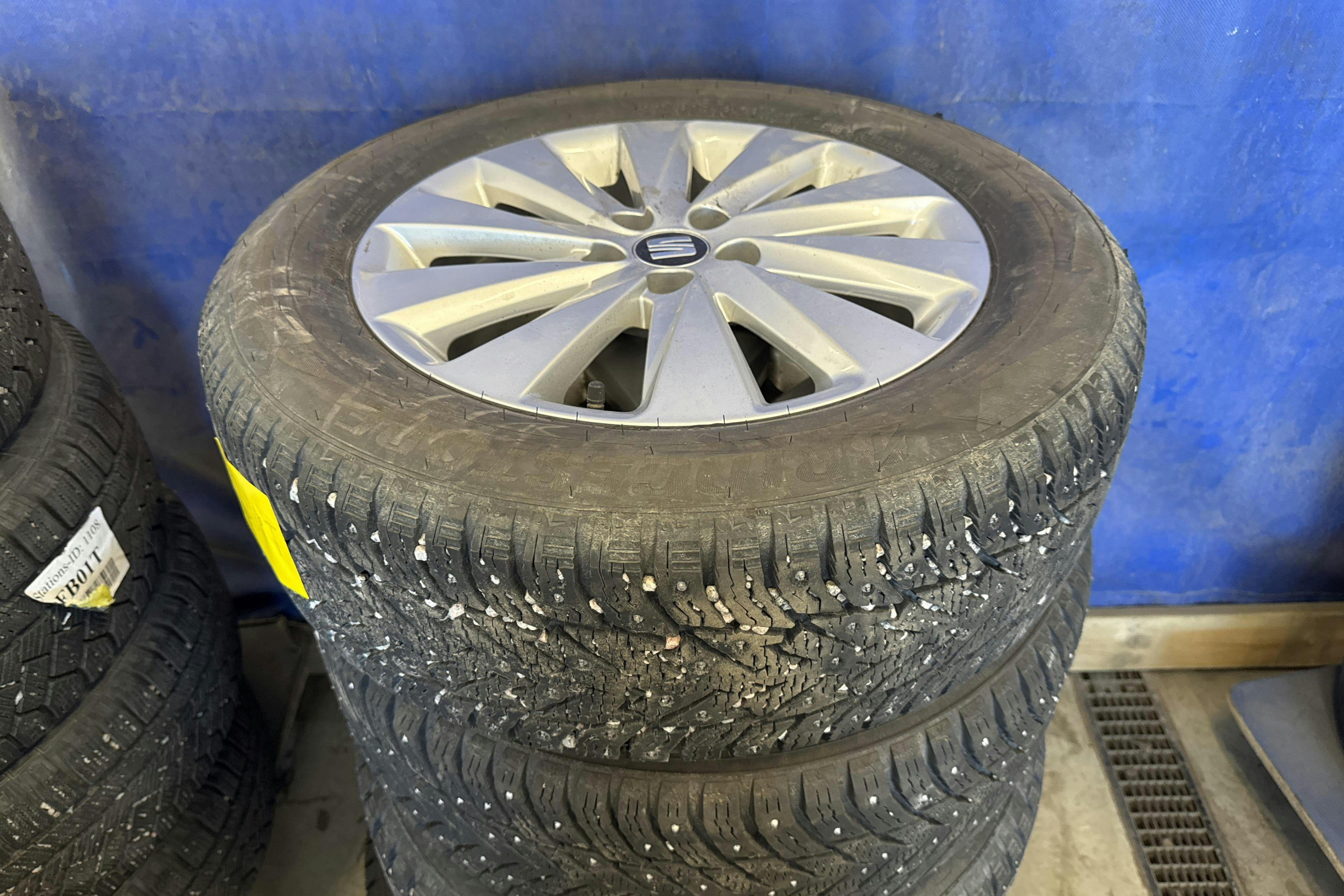 Vehicle Image 15