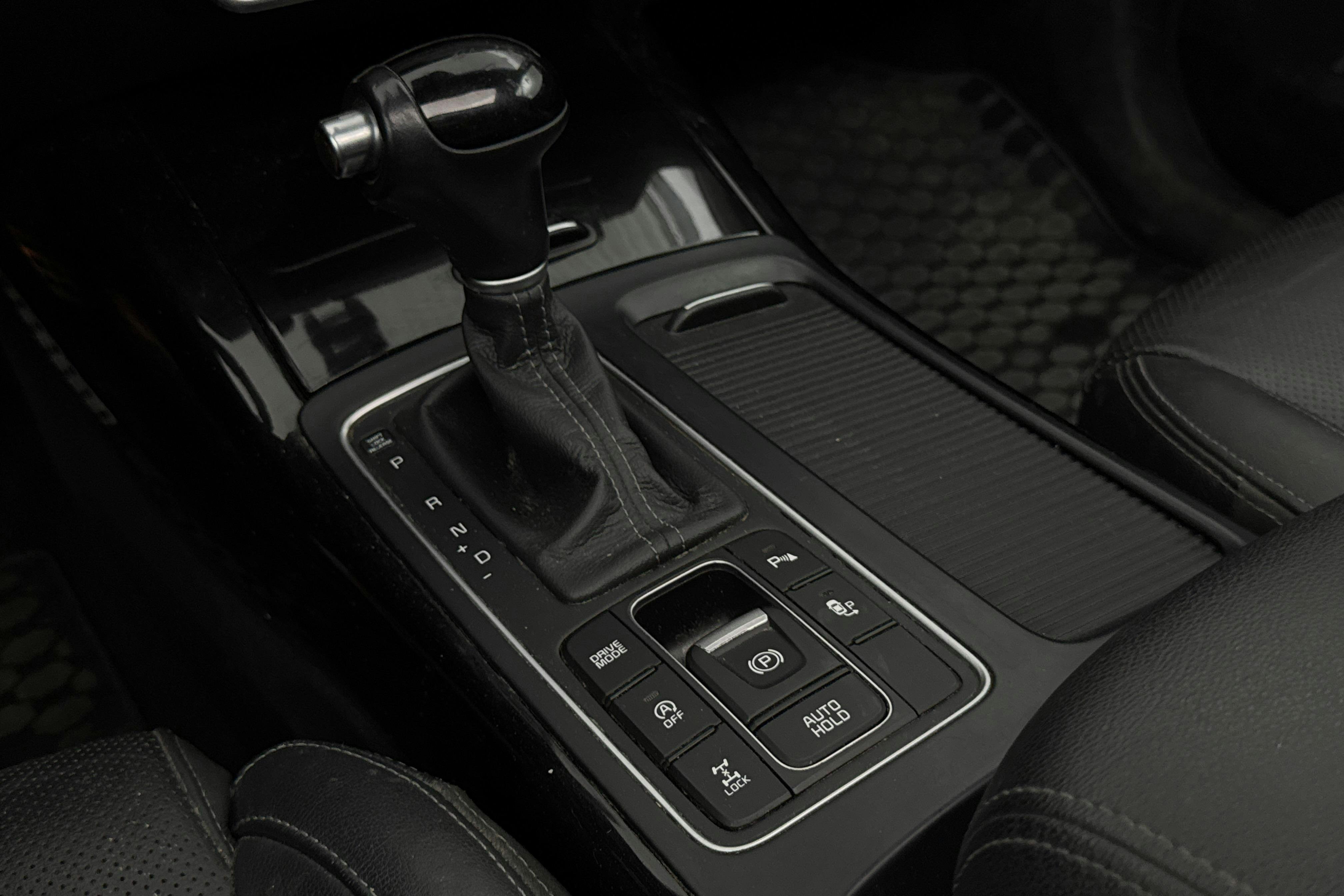 Vehicle Image 19