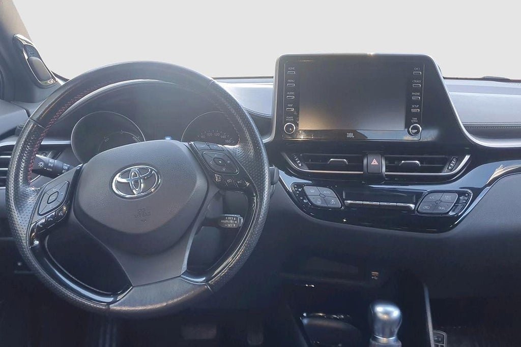 Vehicle Image 9