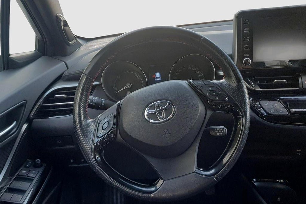 Vehicle Image 10