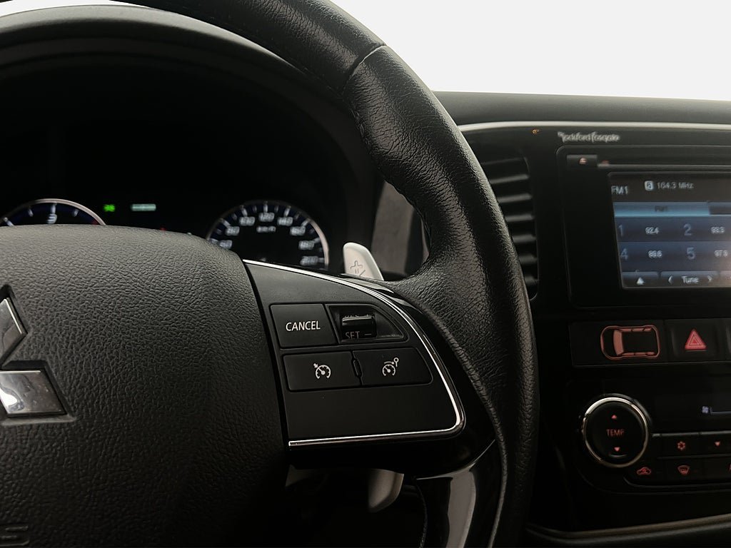 Vehicle Image 28