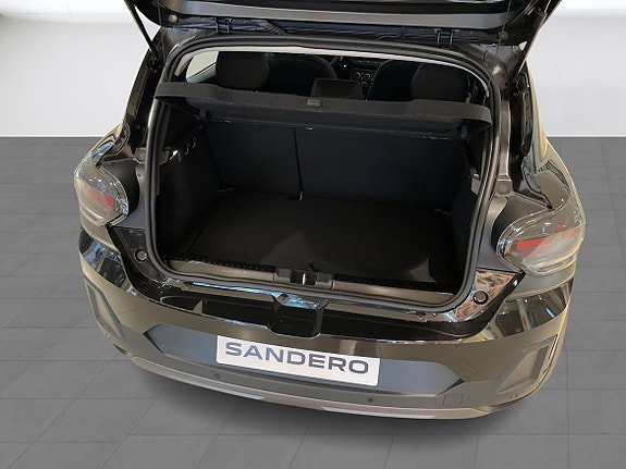 Vehicle Image 11