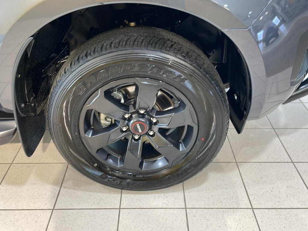 Vehicle Image 22