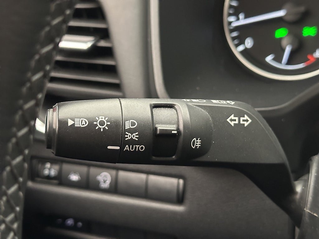 Vehicle Image 24
