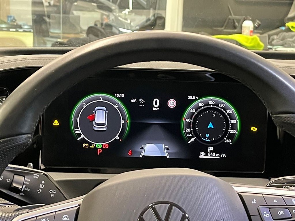 Vehicle Image 11