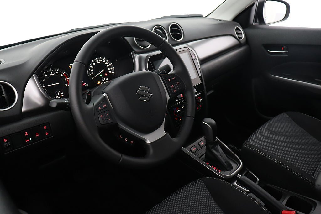 Vehicle Image 12