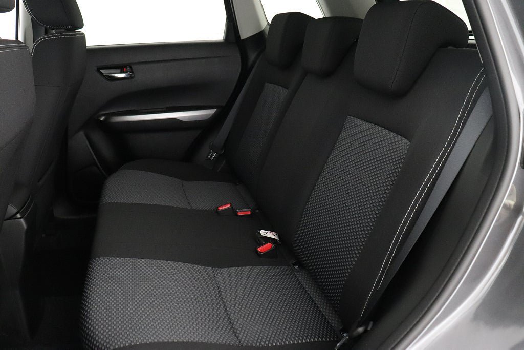 Vehicle Image 16