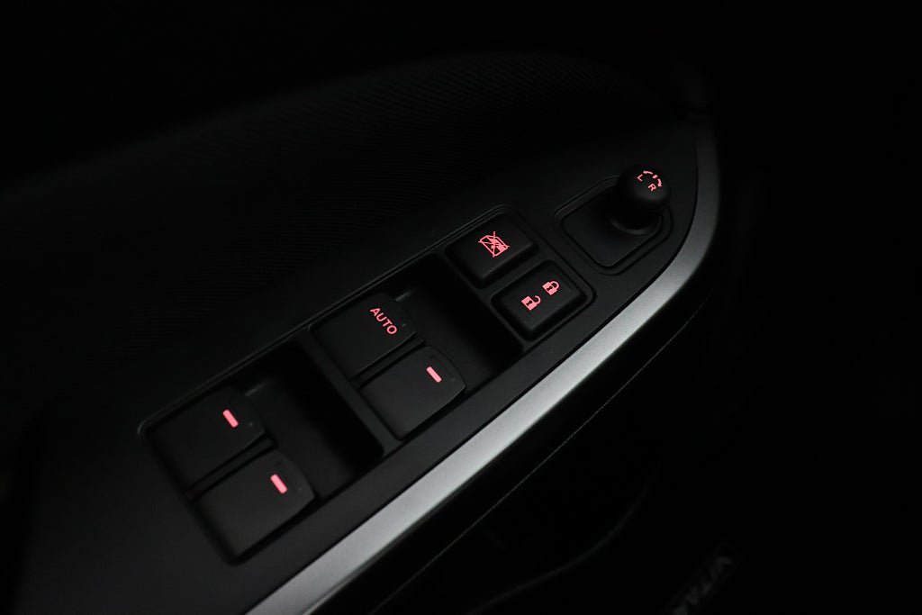 Vehicle Image 24