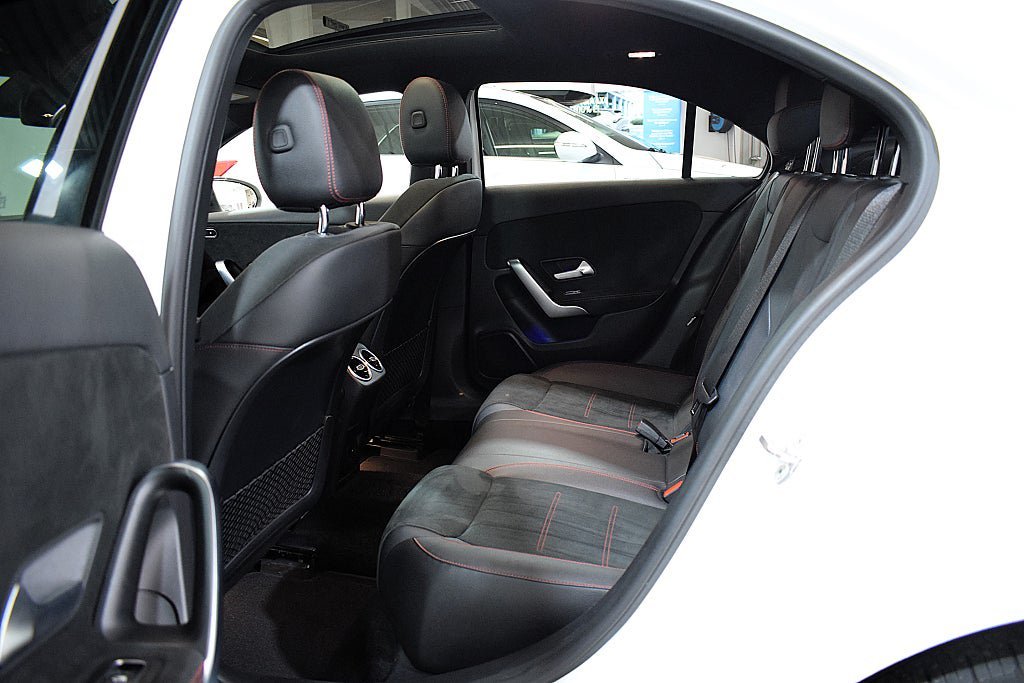 Vehicle Image 22