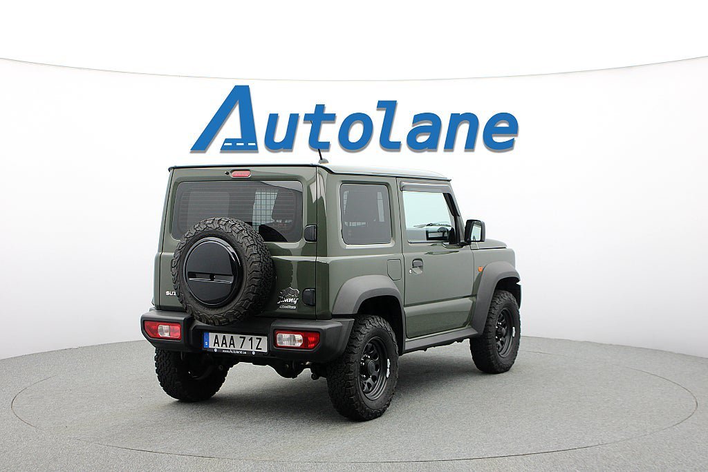 Vehicle Image 8