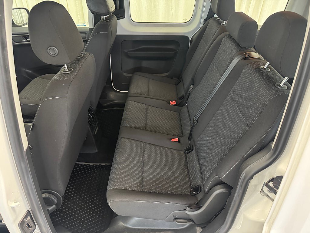 Vehicle Image 15