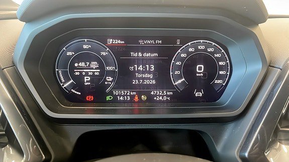 Vehicle Image 16