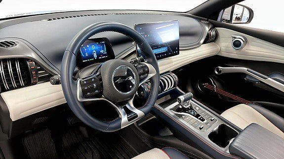 Vehicle Image 11