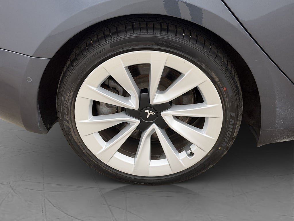 Vehicle Image 35