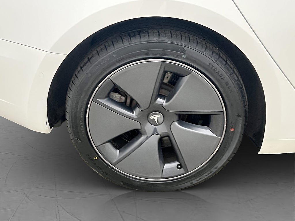 Vehicle Image 33