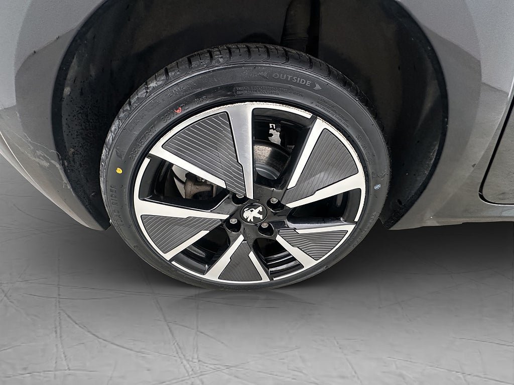Vehicle Image 37